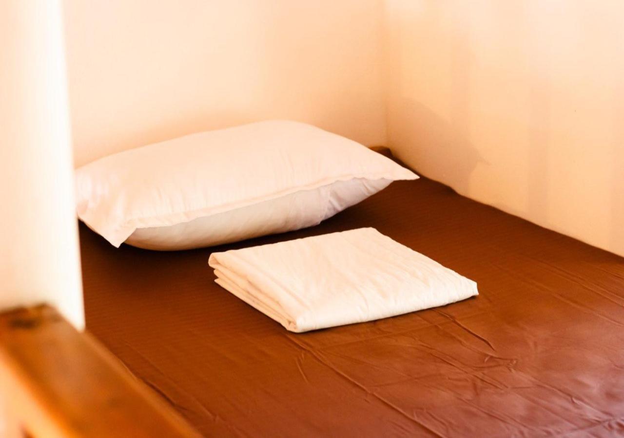 Pompon Hotell Pottuvil Eksteriør bilde